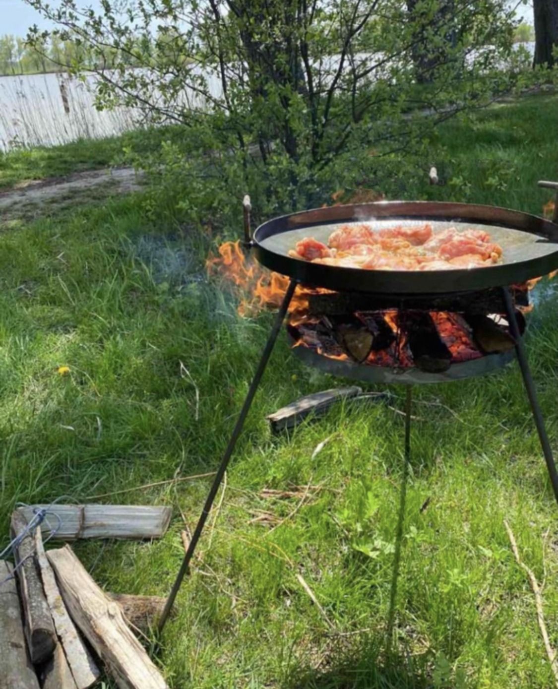 Сковорода 50 см із диска борони з кришкою і саджем для пікніку