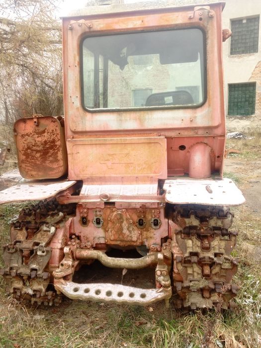 Продам трактор дт75