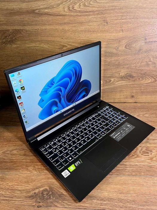 Gigabyte G5 KS\RTX 3060\i5-10500H\DDR4-16Gb\NVMe SSD-512Gb