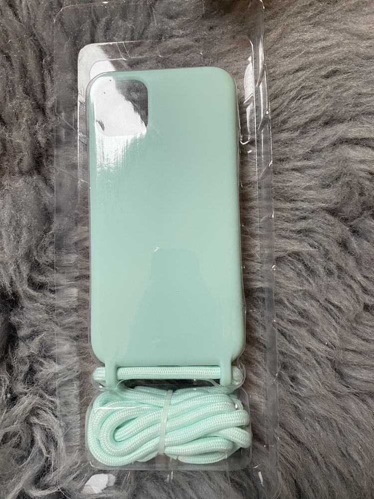 IPhone 11 etui z zawieszką