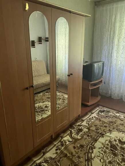 В продаже комната в коммунальной квартире  по ул. Героев Крут!