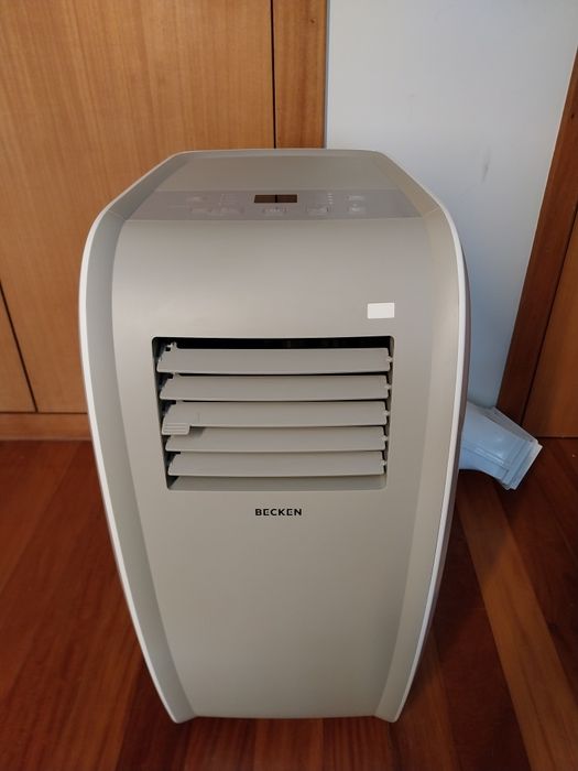 Ar Condicionado Portátil BECKEN BAC2511
C