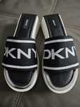 Klapki marki DKNY - NOWE