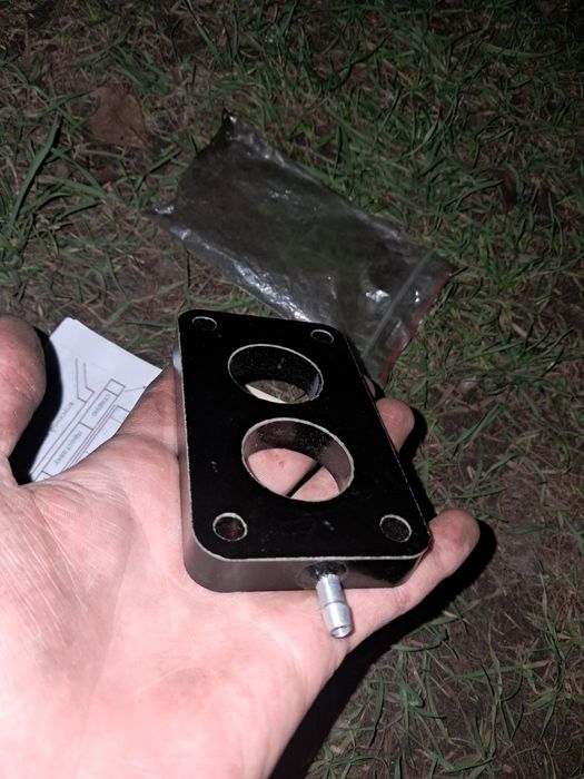 Вакуумный распылитель под карбюратор авто