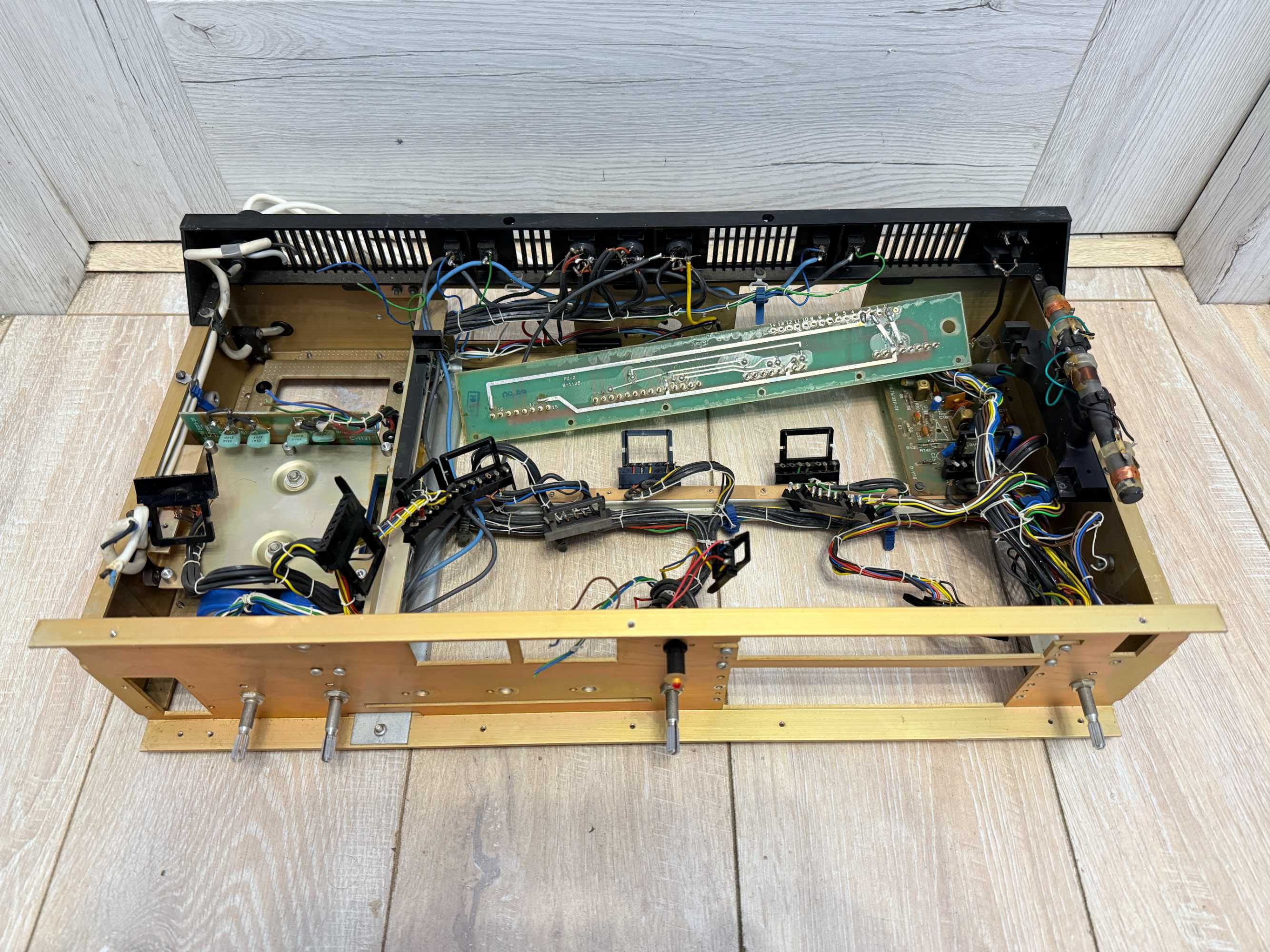 Amplituner Radmor 5102 / T /TE CHASSIS ! Obudowa RAMA ! BDB STAN ! 5