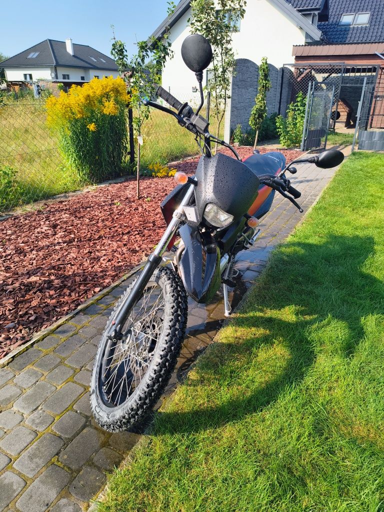 Yamaha  XT 125 R