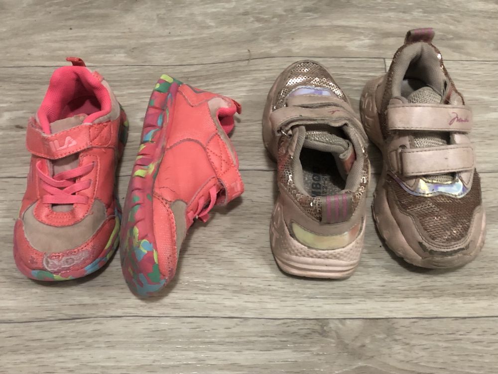 Ботинки, сапожки, кроссовки на девочку (состояние и размеры разные)