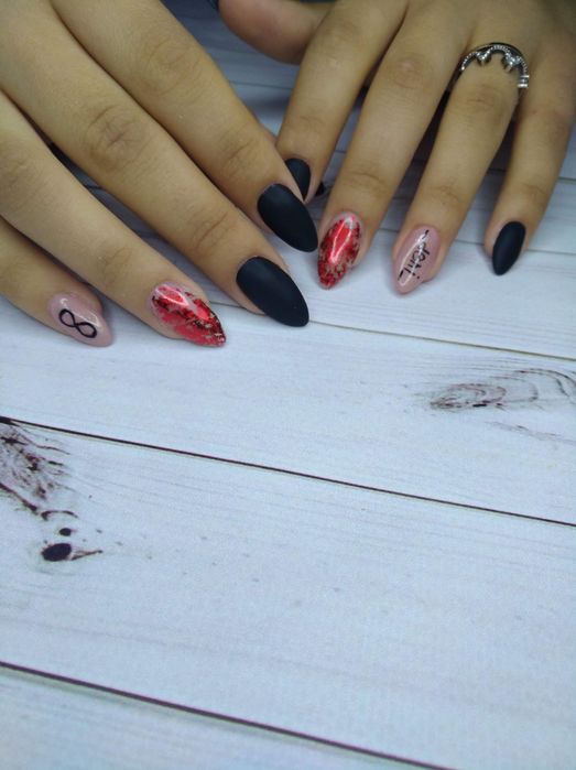 Послуги манікюру,педикюру