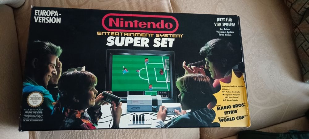 Ігрова приставка Nintendo NESE 001 оригінал