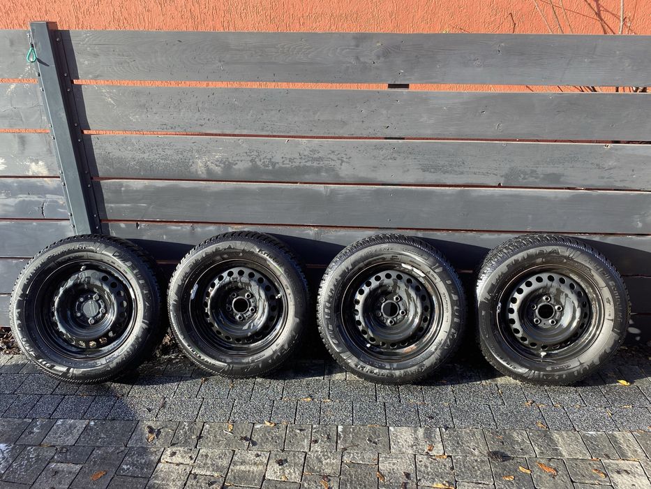 Koła zimowe 215/65 r16 felgi stalowe zima ladny bieznik 5x114.3 16”