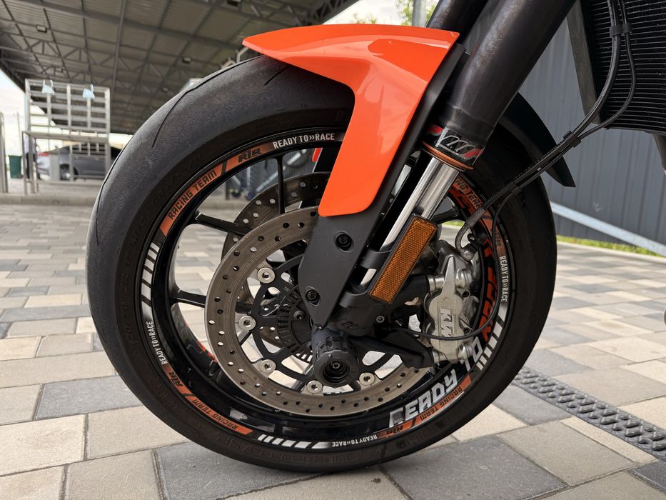 Мотоцикл KTM 790 Duke