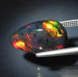 Opal 3,03 ct Black