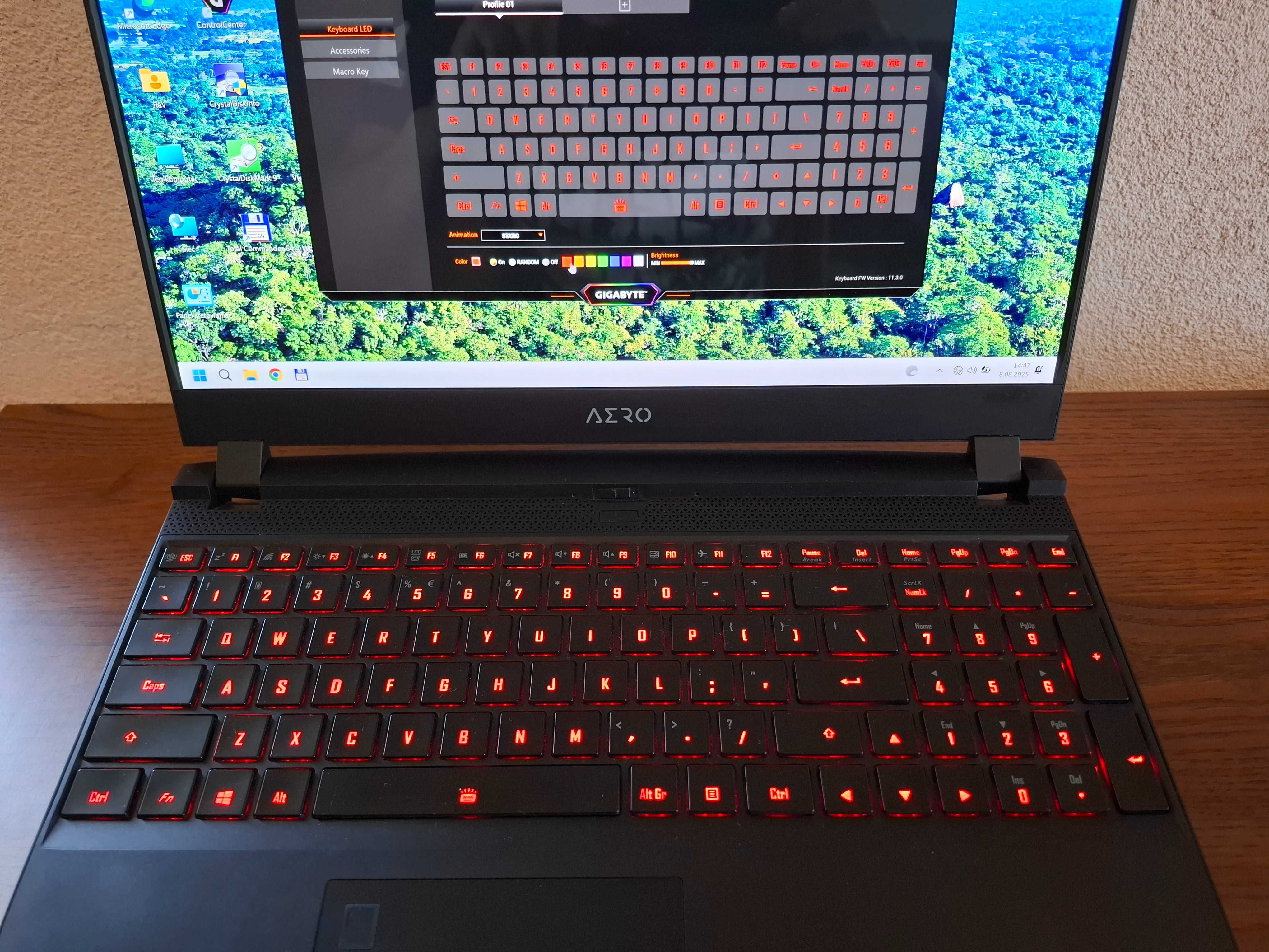 Gigabyte AERO 15 OLED i7-11800H/32GB/1TB/W10P RTX3070 - STAN IDEALNY