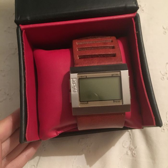 relógio LEVIS original