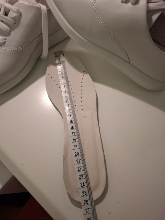 Продам жіночі кросівки Ecco Minimalist W 39