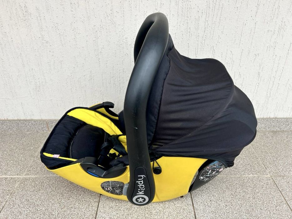 Дитяче автокрісло