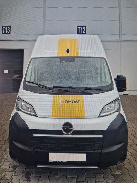 Naklejki na busa INPOST Nowe oklejenie