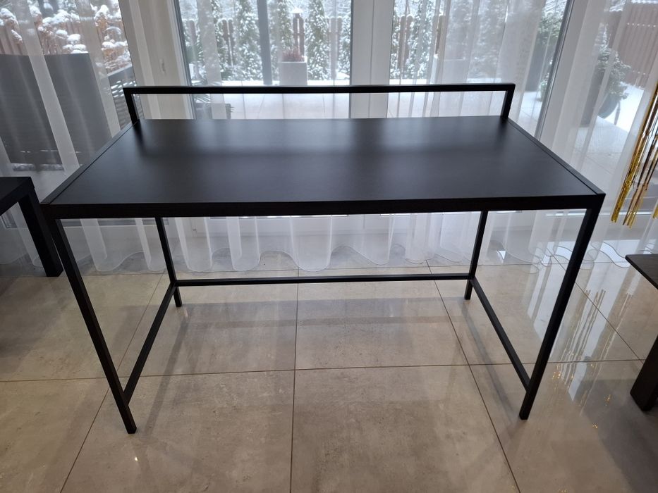 Czarne biurko Jysk 60 x 120 jak nowe