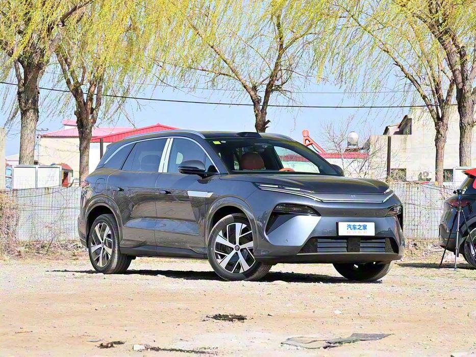 BYD, TANG L, 2025, Максимальна комплектація, 2WD