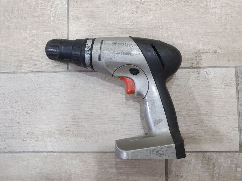 Дриль шурупокрут Black&Decker