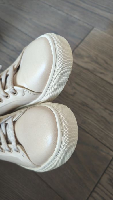 BRASKA - Нові шкіряні жіночі кеди кросівки туфлі Браска (р.37)