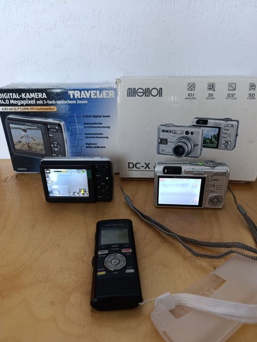 Продам диктофон з екраном

Стан: екран пошкоджений (тріщини т