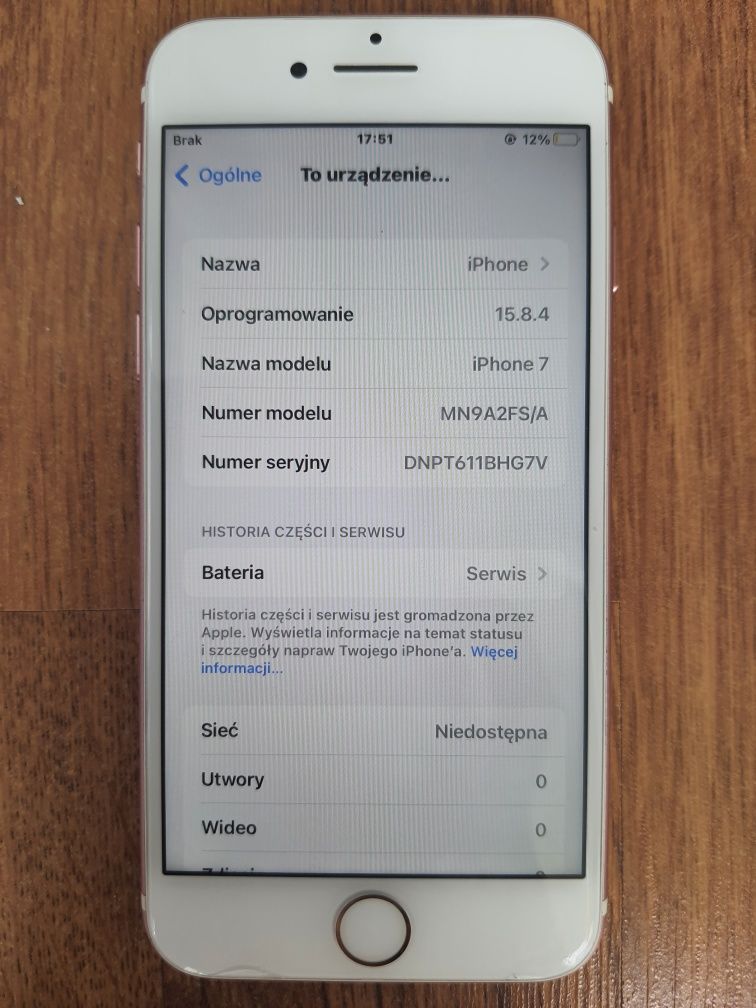 Iphone 7 kondycja baterii 75%, niedziałający mikrofon.