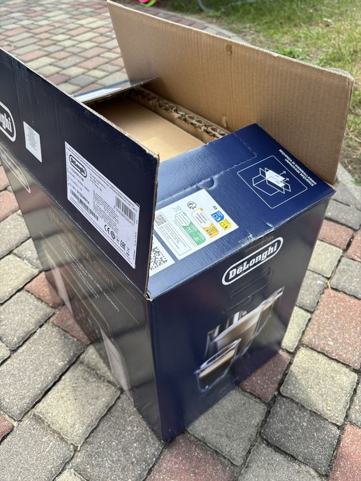 Ekspres do kawy Delonghi magnifica S