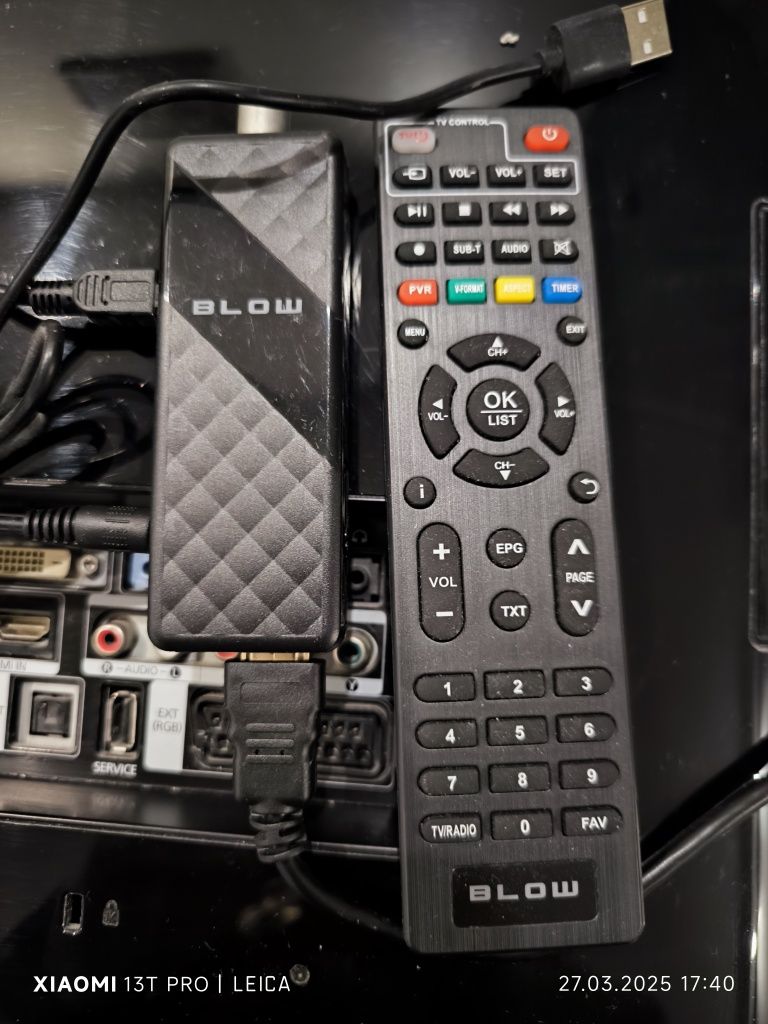 Telewizor Samsung 24"+wieszak+dekoder