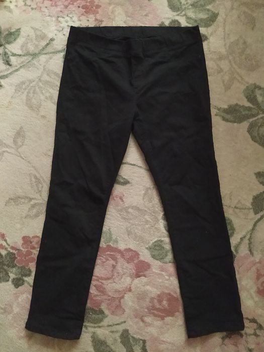 Черные джинсы скинни