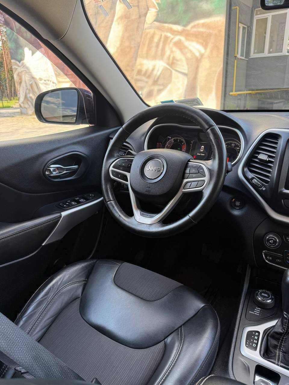 Продам Jeep Cherokee 2018 рік