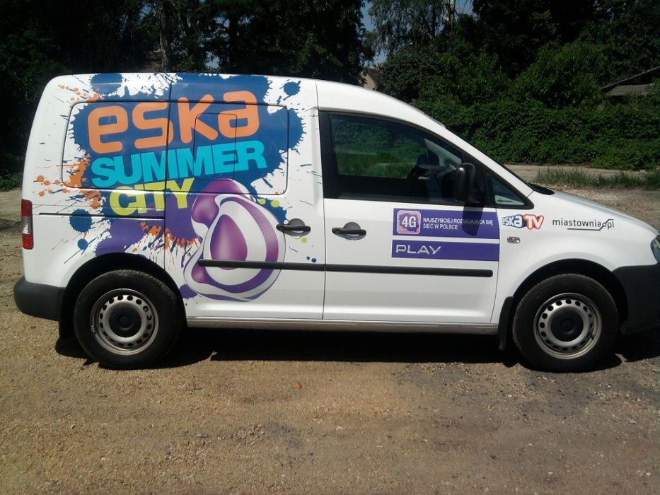Druk wielkoformatowy, reklamy, tablice reklamowe, oklejanie okien szyb