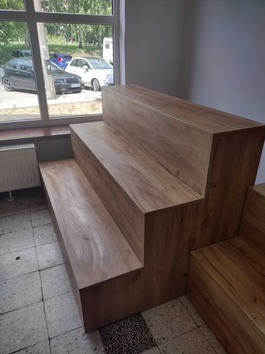 Schody ekspozycyjne 400złszt Oferta Ważna do końca listopada