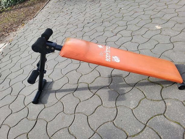 Ławka skośna do brzuszków ćwiczeń inSPORTline Straight