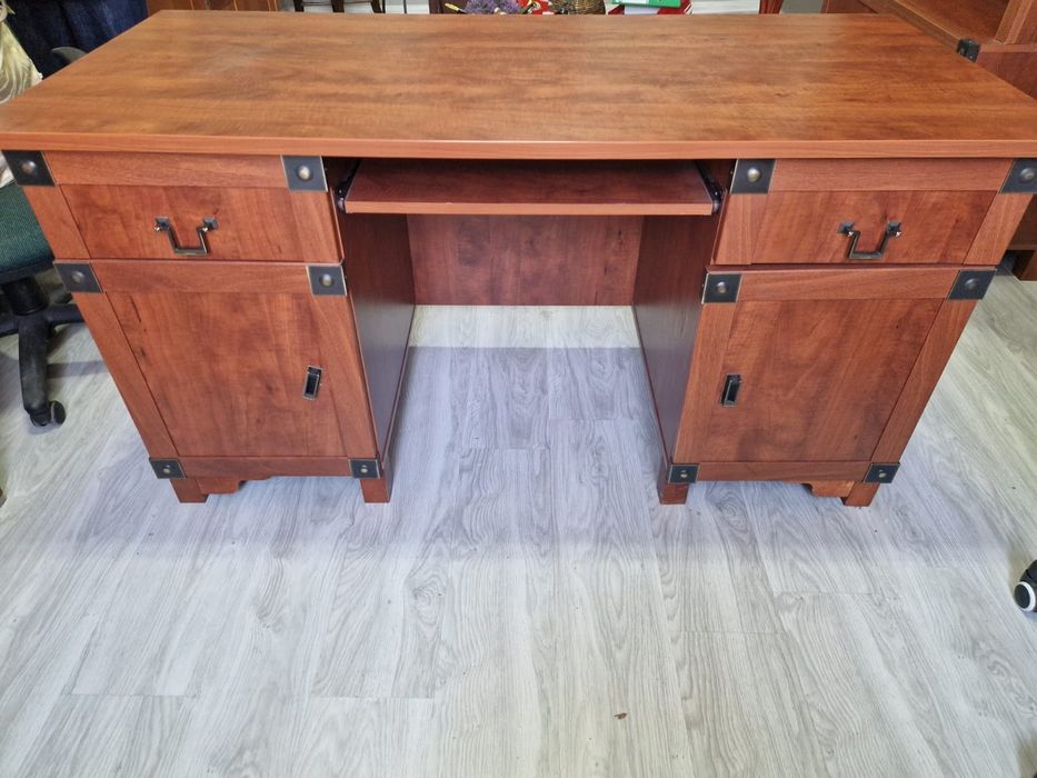 Sprzedam szafę i biurko VOX IMPERIUM