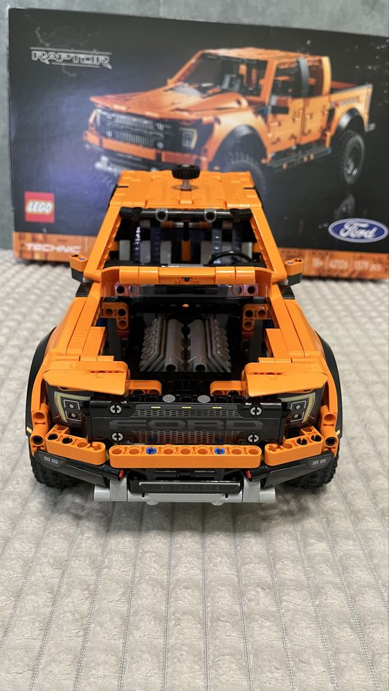 Лего TECHNIC Ford Raptor