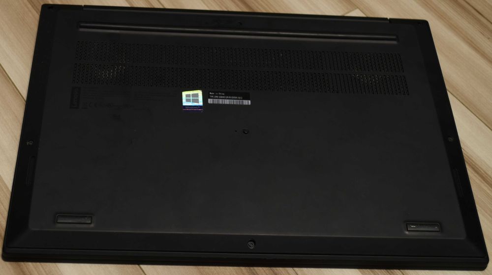 Lenovo ThinkPad P1 Gen 1 – 4K Touchscreen – Na części / Barebone