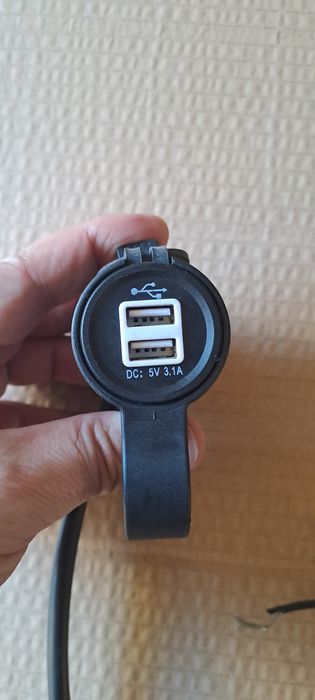 Tomada usb para moto