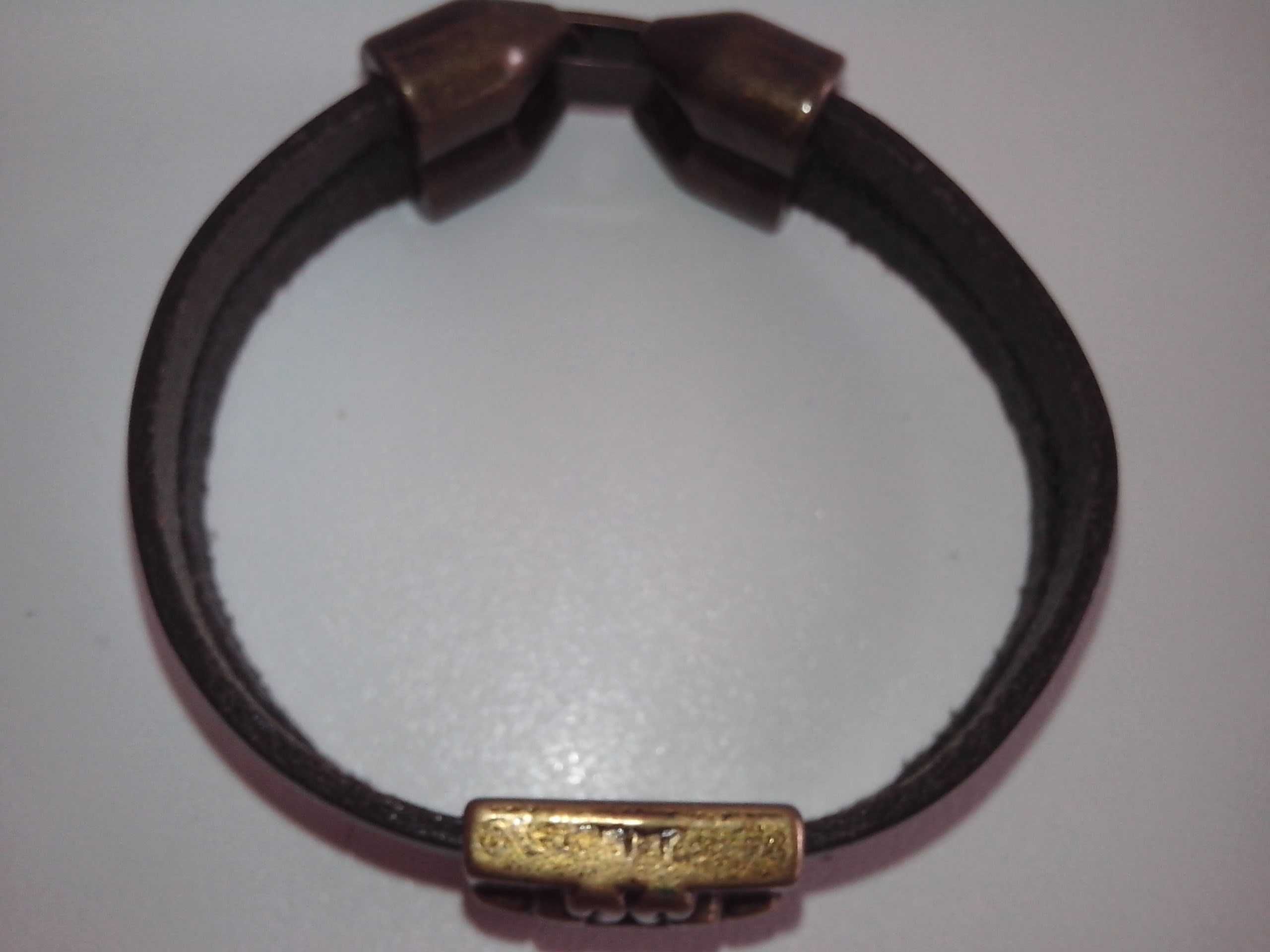 Pulseira de cabedal. Nova.