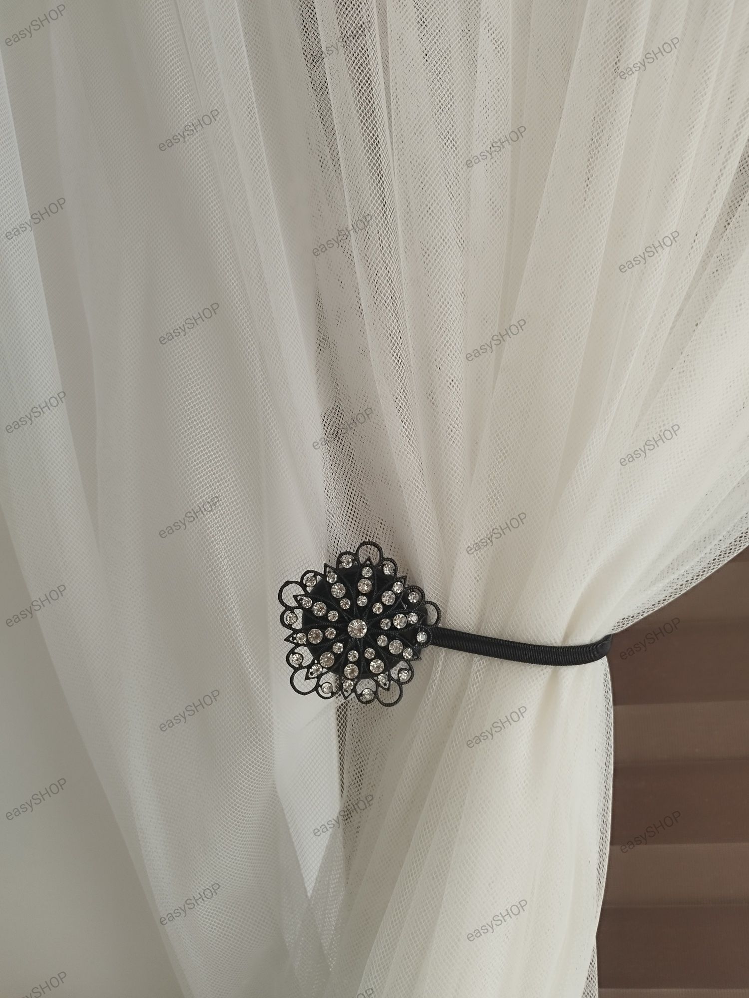 2 czarne magnesy w stylu Glamour do zasłon