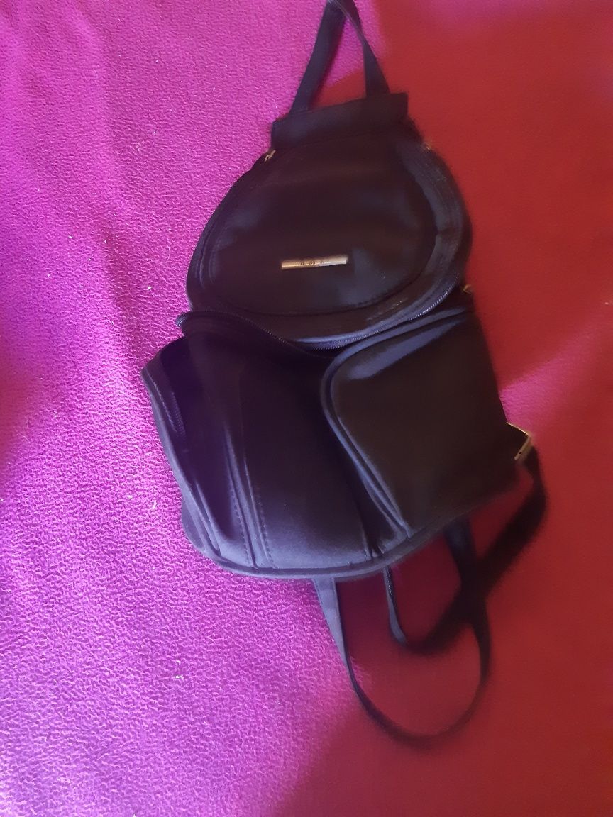 Mochila cor: preta