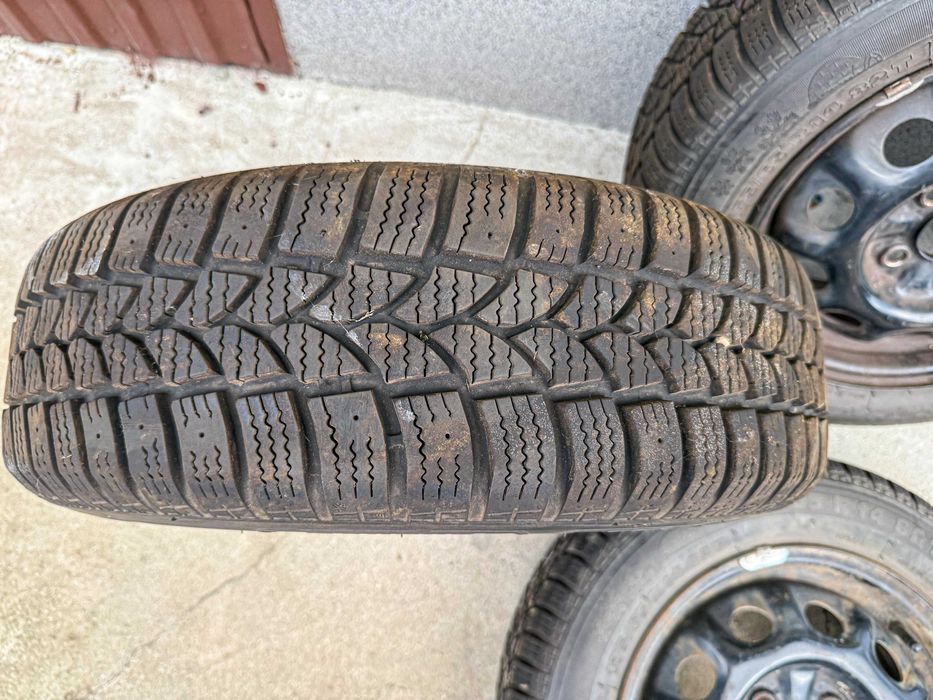 Opony zimowe Taurus z felgami 14 cali R14 175/65