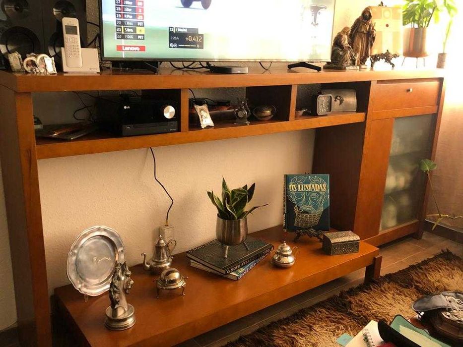 Moveis de madeira maciça, mesa com cadeiras mais móvel para a sala