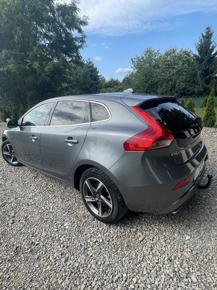 Volvo V40 D2 120 PK INSCRIPION 2016r Skora/Alu/Pano/Nawi/Kamera/ FUL!