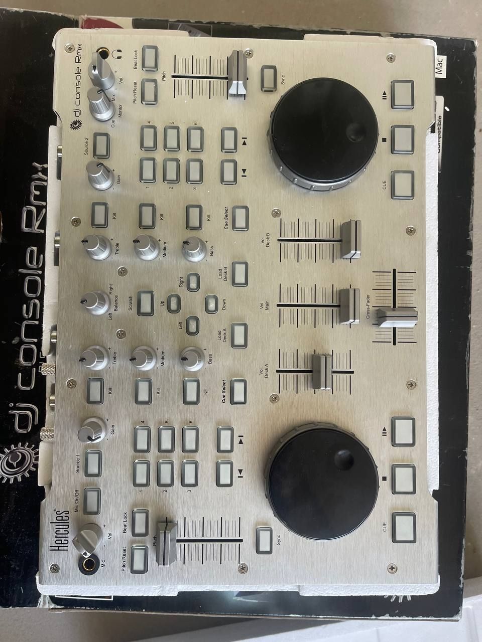 Продаю Hercules DJ Console RMX
