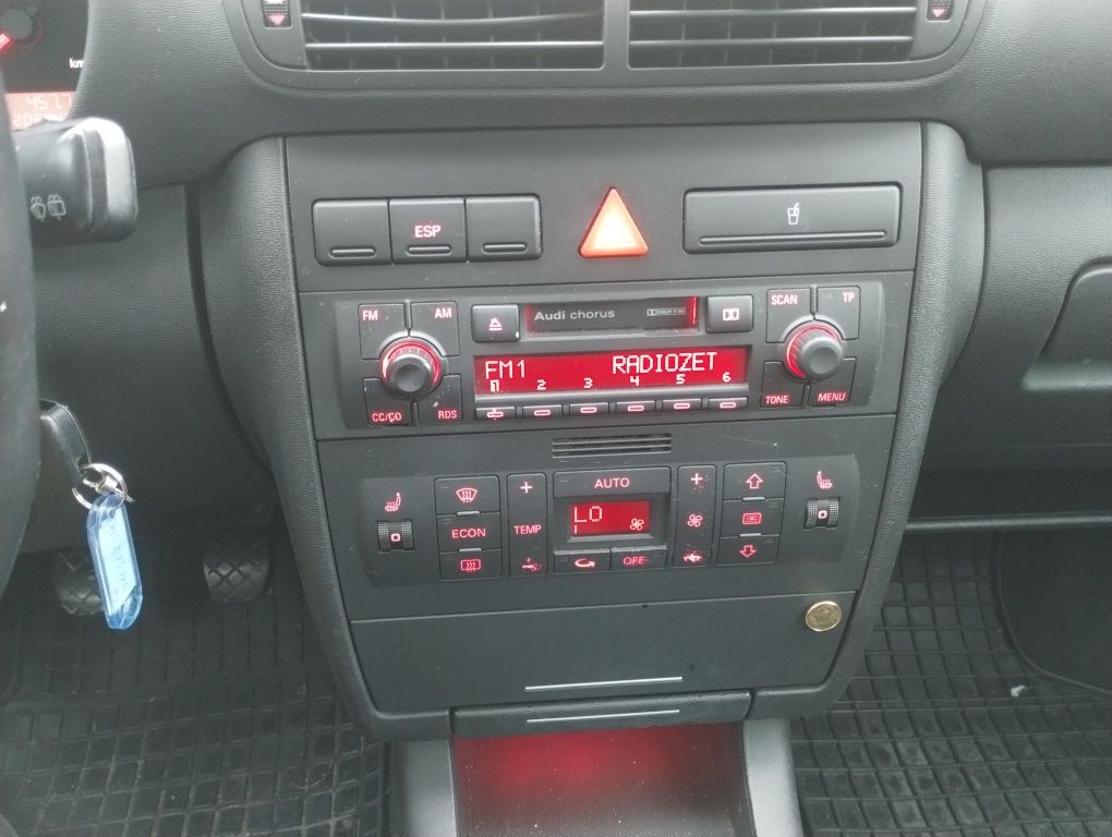 AUDI A3 * 1,6 benzyna * Niski przebieg tylko 208.000 * Możliwa Zamiana