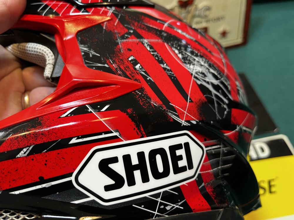 Capacete Shoei VFX-W