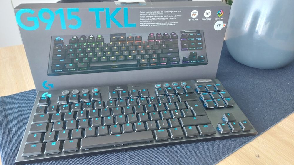 Teclado Logitech G915 TKL