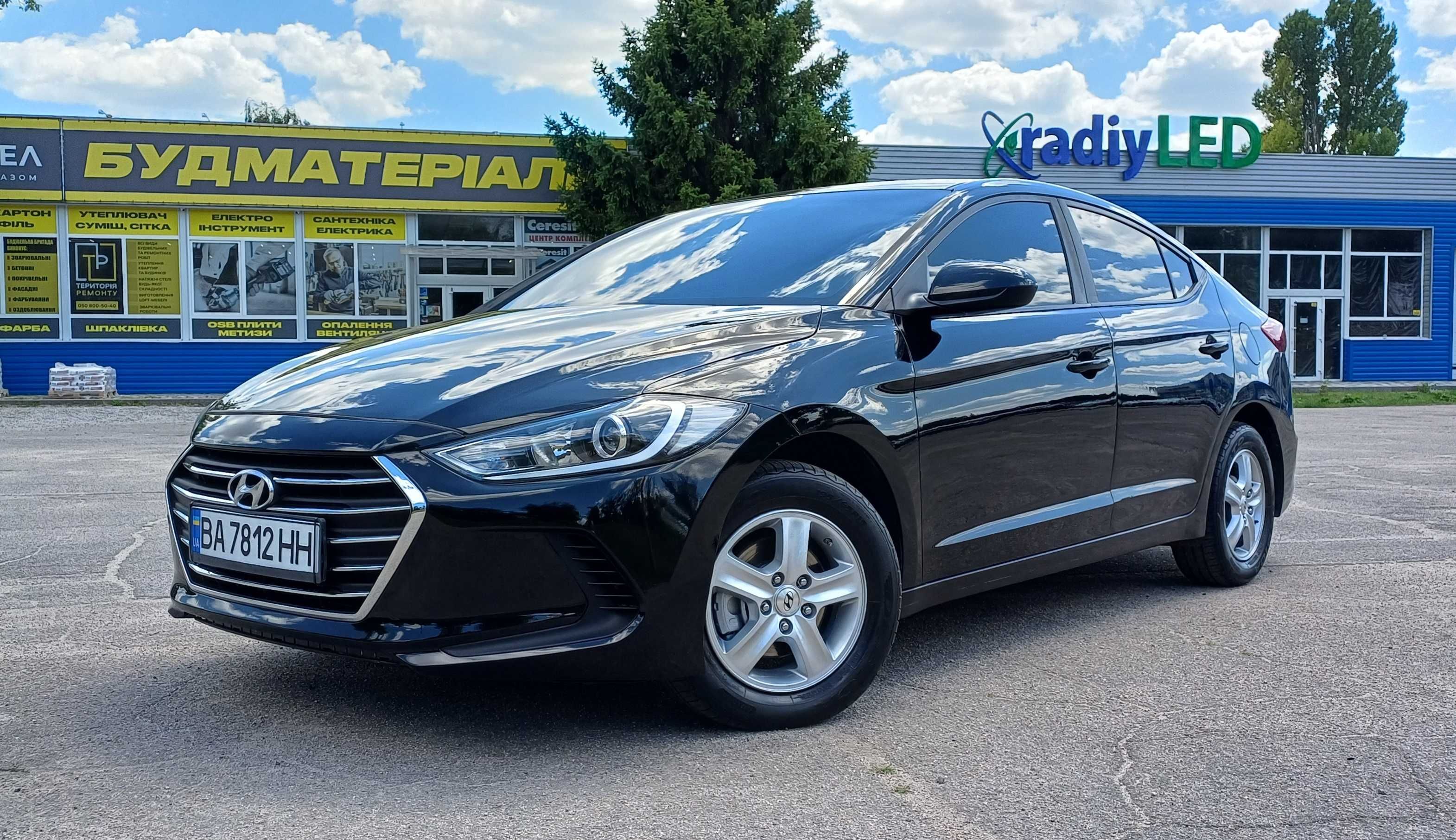 Hyundai Elantra 2.0 ГАЗ-Бензин автомат у відмінному стані