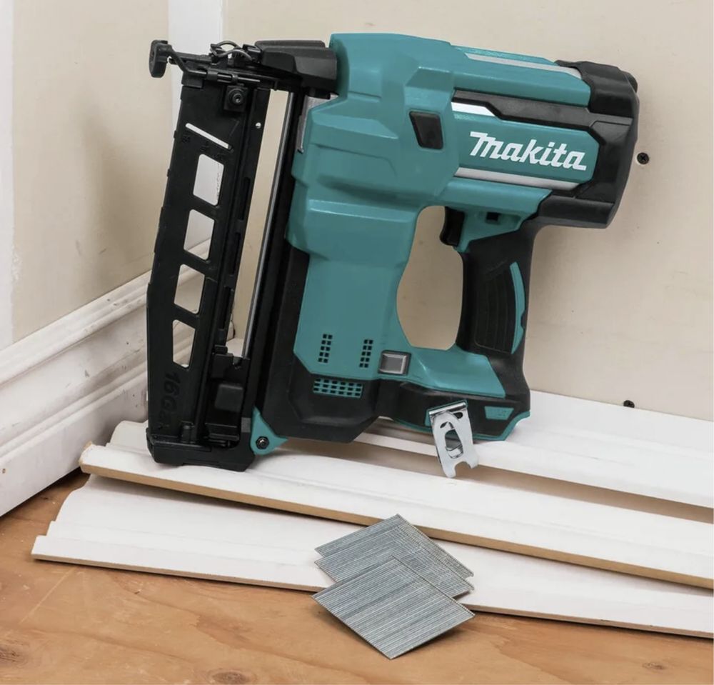 Акумуляторний нейлер Makita XNB02Z 16 Ga 18V LXT®